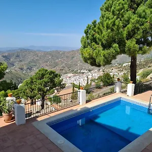 Lovely 2 Bed With Stunning Views & Pool Competa